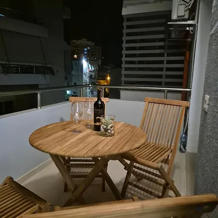 Jon In Vlorë